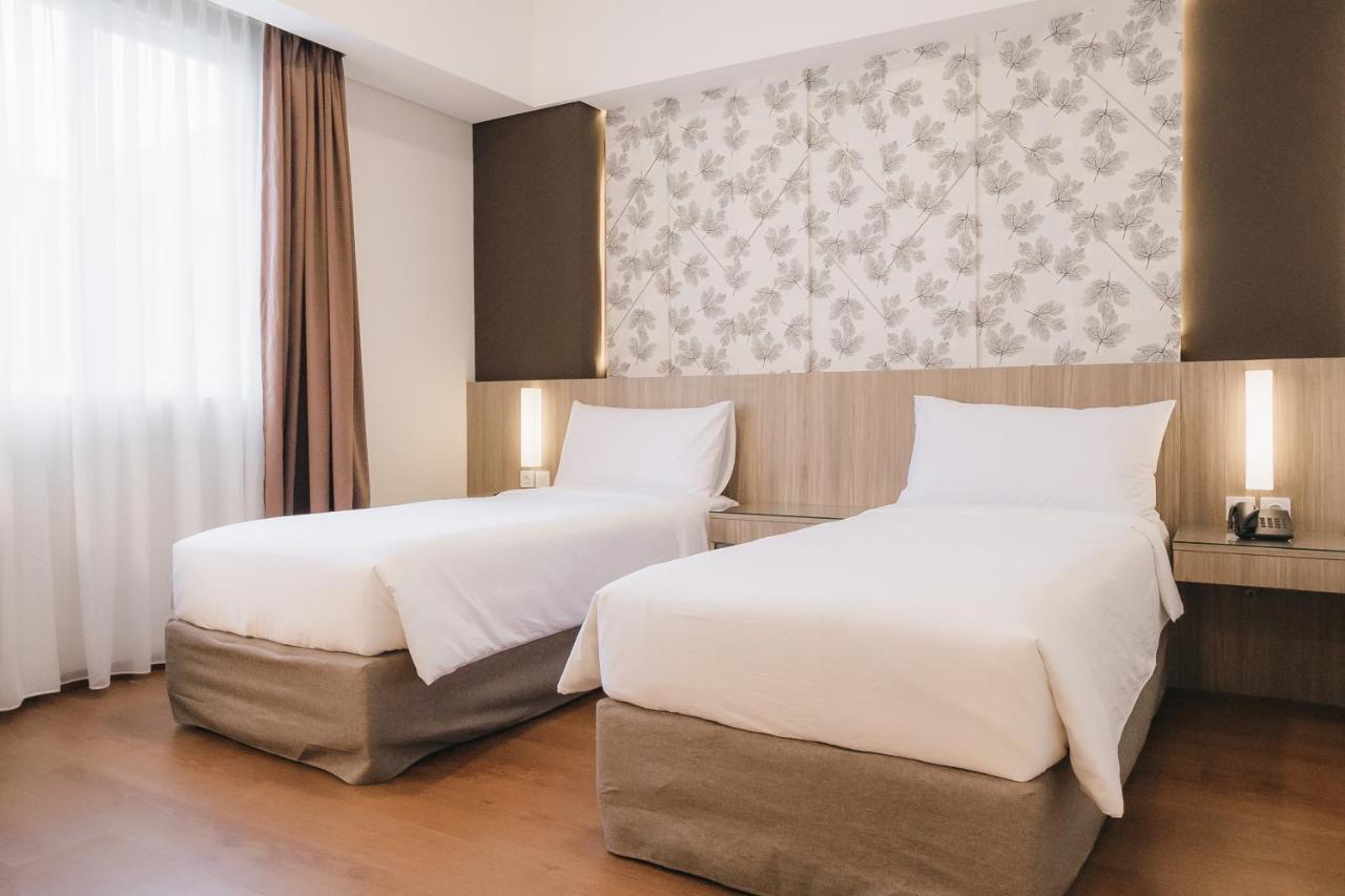 Grand G7 Hotel Pasar Baru Джакарта Екстериор снимка