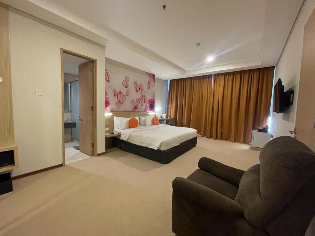 Grand G7 Hotel Pasar Baru Джакарта Екстериор снимка