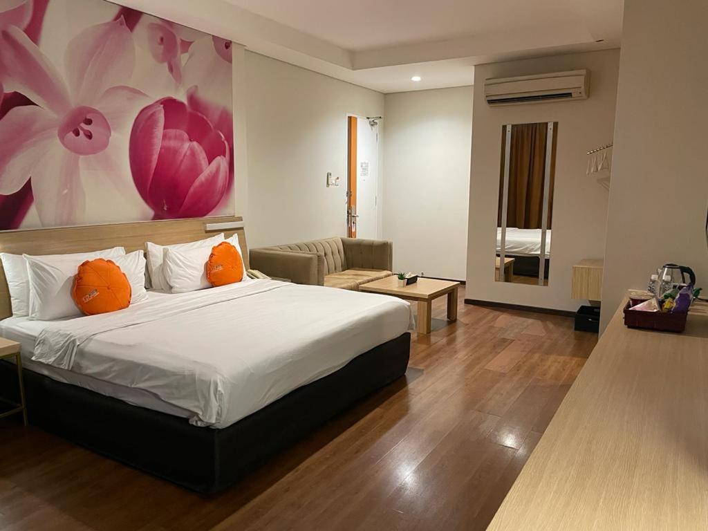 Grand G7 Hotel Pasar Baru Джакарта Екстериор снимка